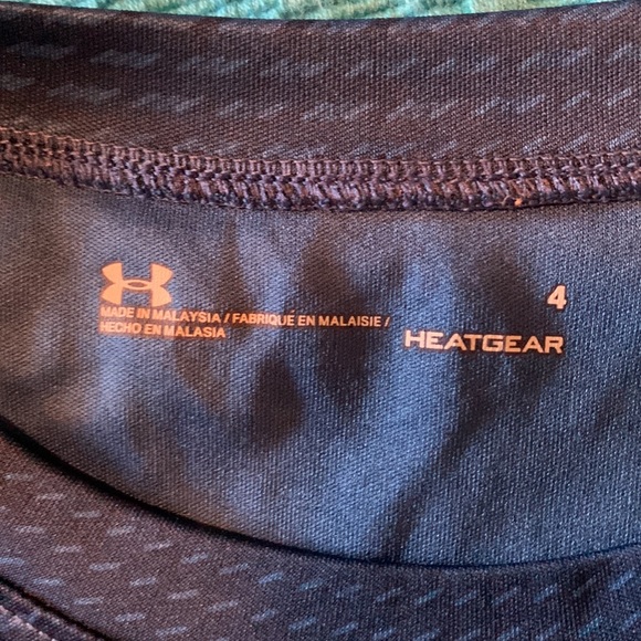 Under Armour shirt. Size boy 4 - Picture 5 of 5